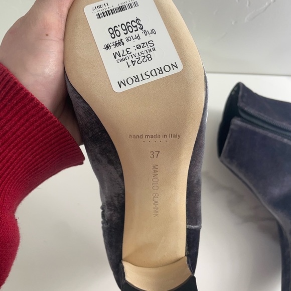 NIB Manolo Blahnik Brustalo Velvet Grey Booties Size 37 - Picture 7 of 10